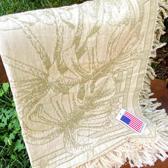 Tropical Breeze Throw Toile Matelasse Light Sage and Natural NEW Made in USA - Picture 2 of 2